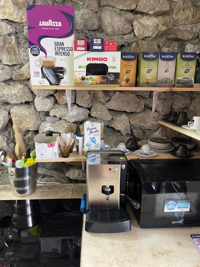 Caravans Park & Glamping Tents In The Vineyard Villa Turda Esterno foto